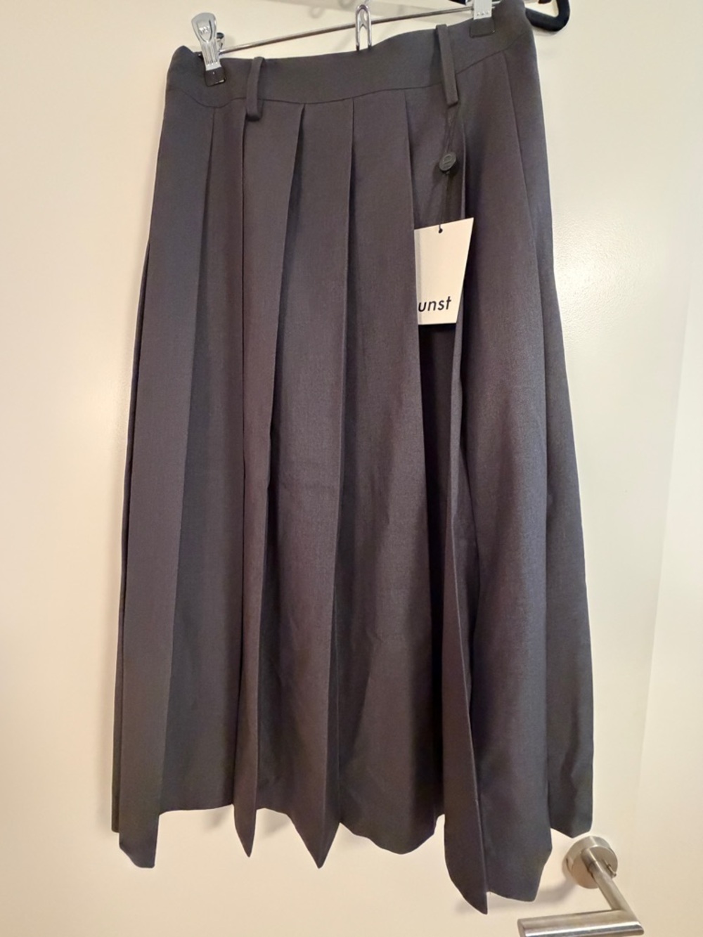 Dunst Pleated Midi Skirt in Charcoal Gray size small NWT - Picture 6 of 6